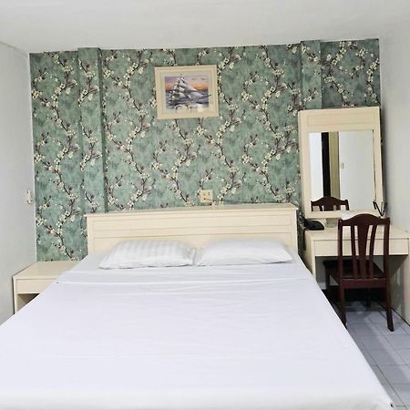 Woodlands Inn Bangkok Zewnętrze zdjęcie
